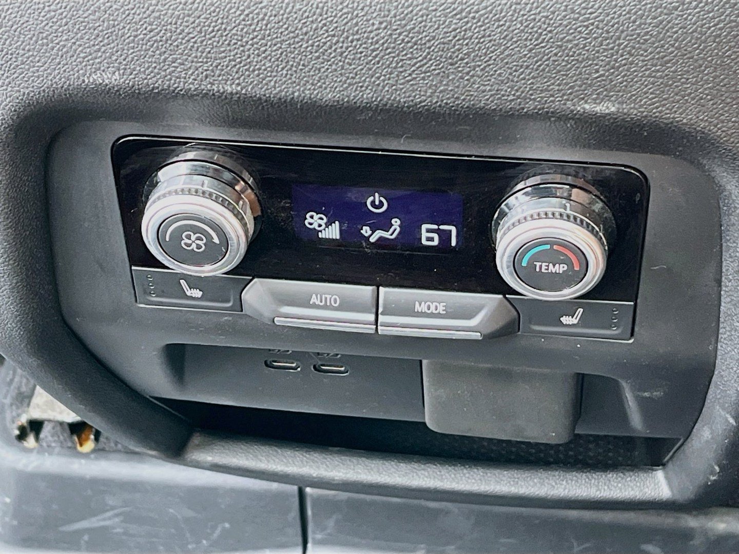 Used 2024 GMC Acadia Denali FWD image 27