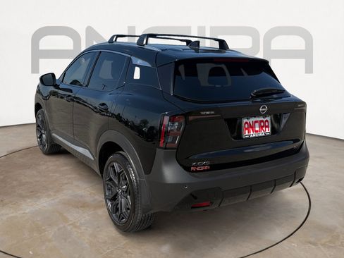Used 2026 Nissan Kicks SR FWD image 9