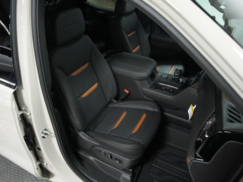 New 2026 GMC Sierra 1500 AT4 w/ AT4 Premium Package image 15