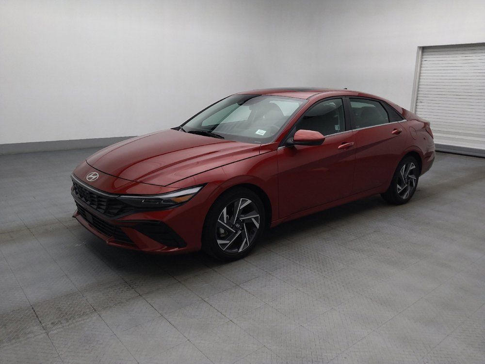 Used 2025 Hyundai Elantra SEL FWD image 2