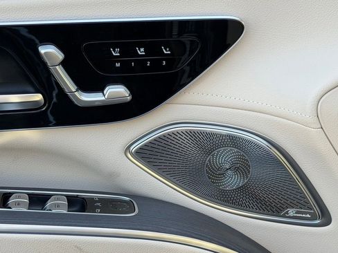 New 2026 Mercedes-Benz EQS 400 4MATIC SUV image 17