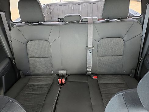 Used 2024 Chevrolet Colorado LT image 47