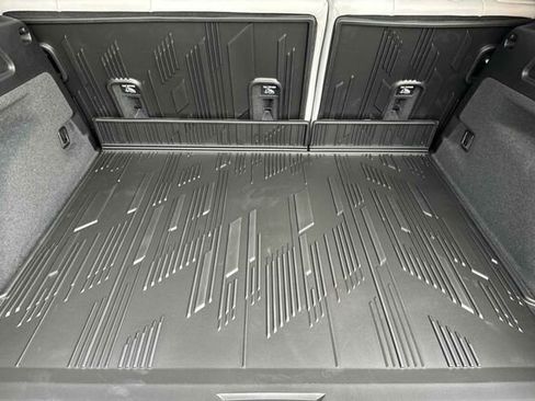 New 2026 Cadillac Lyriq Luxury image 15