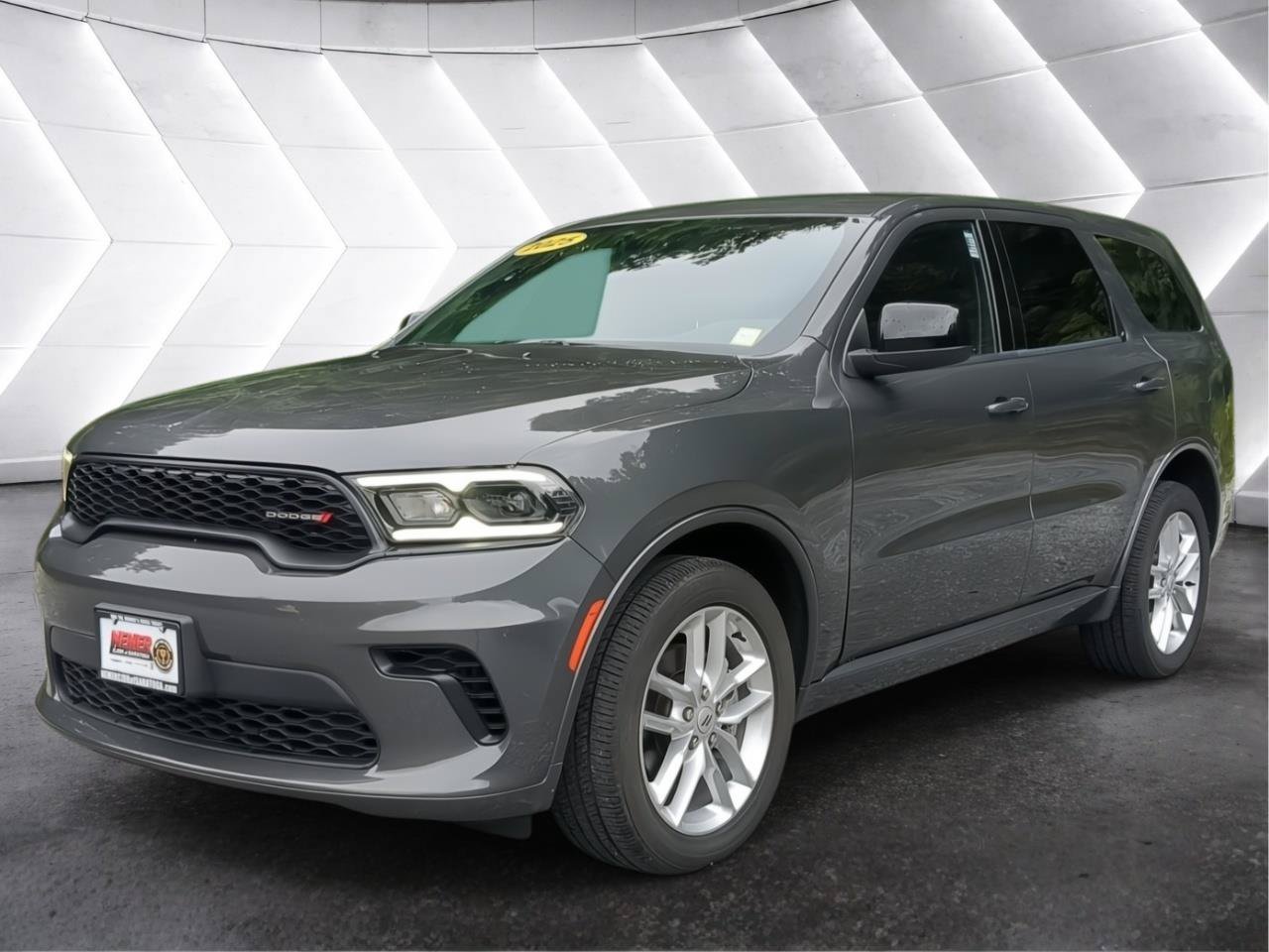 Used 2025 Dodge Durango GT AWD/4WD image 7