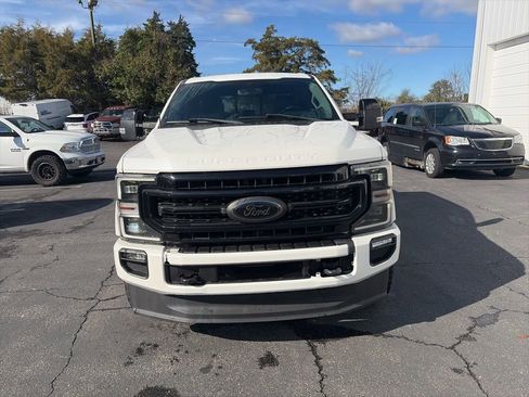 Used 2020 Ford F250 Lariat image 2