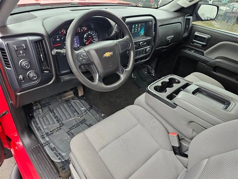 Used 2018 Chevrolet Silverado 1500 Custom image 2