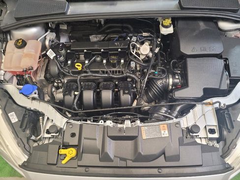 Used 2017 Ford Focus SE w/ Cold Weather Package FWD image 30