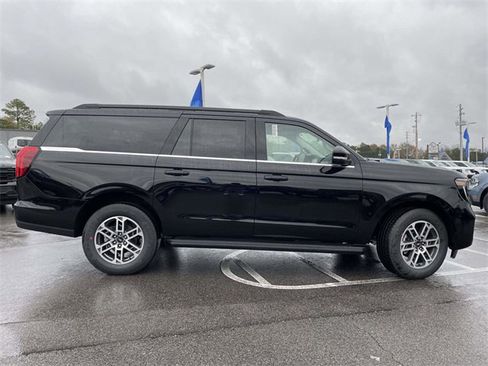 New 2025 Ford Expedition Max Active image 2