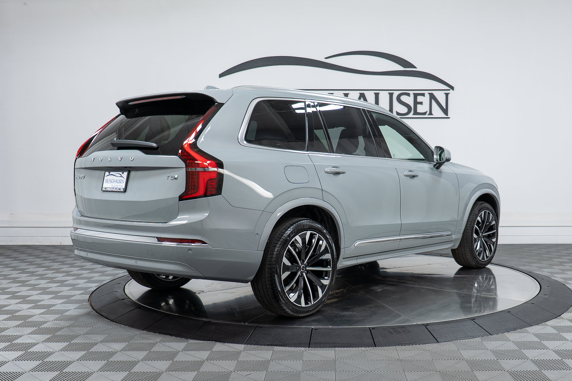 New 2026 Volvo XC90 T8 Plus w/ Protection Package Premier AWD/4WD image 5