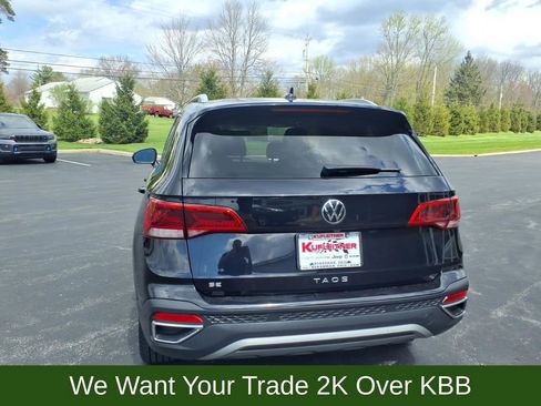 Used 2022 Volkswagen Taos SE FWD image 4