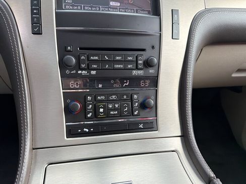 Used 2014 Cadillac Escalade ESV Platinum AWD/4WD image 29