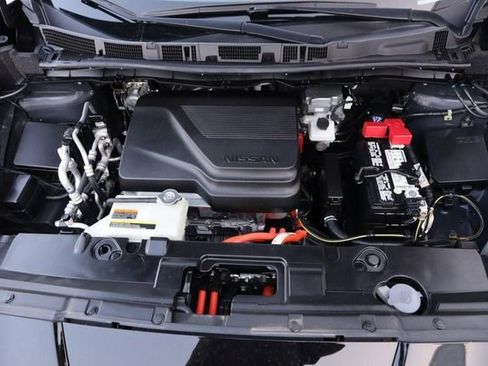 Certified 2024 Nissan Leaf SV Plus image 27