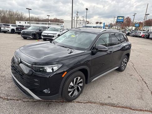 New 2026 Volkswagen Tiguan S image 8