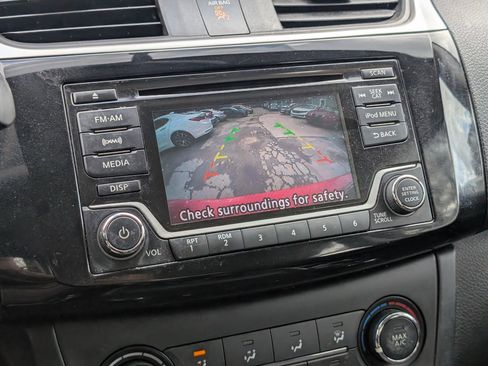 Used 2017 Nissan Sentra SV image 20