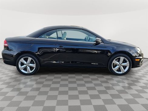 Used 2012 Volkswagen Eos Lux image 4