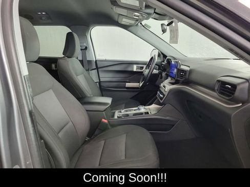Used 2023 Ford Explorer XLT image 18