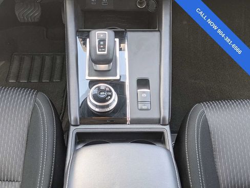 Used 2024 Mitsubishi Outlander ES FWD image 19