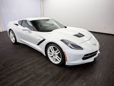 Used 2016 Chevrolet Corvette 2dr Stingray Z51 Coupe w/ 3LT Preferred Equipment Group image 2