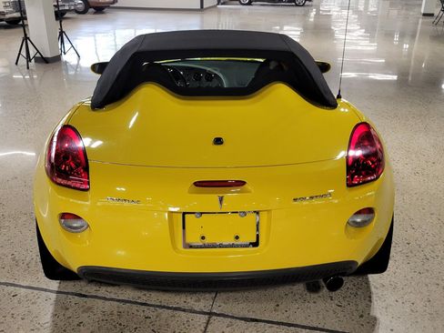 Used 2007 Pontiac Solstice Convertible w/ Premium Package RWD image 33