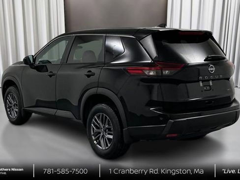Used 2024 Nissan Rogue S AWD/4WD image 7