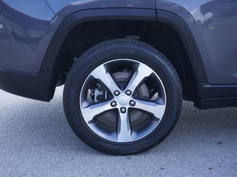 Used 2022 Jeep Grand Cherokee Limited 4xe w/ Luxury Tech Group II AWD/4WD image 12