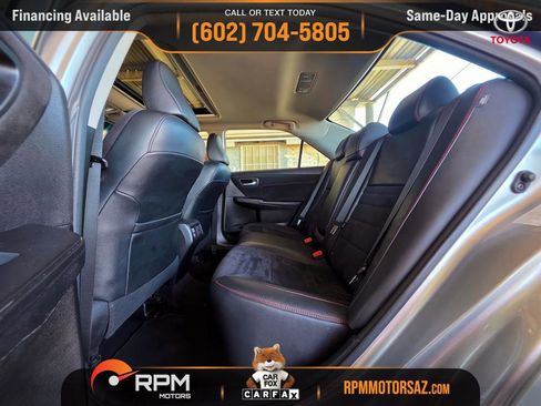 Used 2017 Toyota Camry XSE w/ Moonroof Package image 10