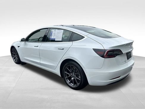 Used 2020 Tesla Model 3 Standard Range Plus RWD image 5