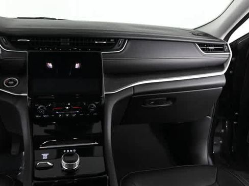 Used 2021 Jeep Grand Cherokee L Limited image 20