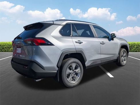 New 2025 Toyota RAV4 XLE w/ Convenience Package image 4
