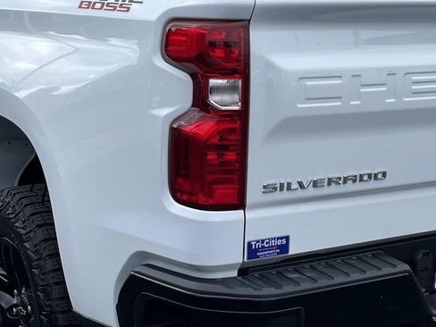Used 2025 Chevrolet Silverado 1500 Custom Trail Boss AWD/4WD image 5