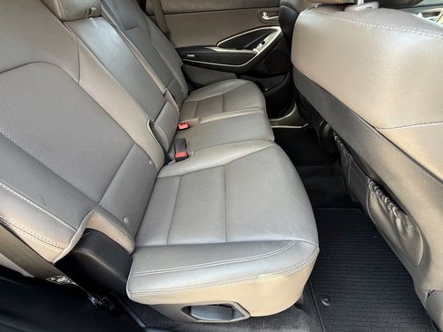 Used 2019 Hyundai Santa Fe XL SE w/ SE Premium Package 02 FWD image 11