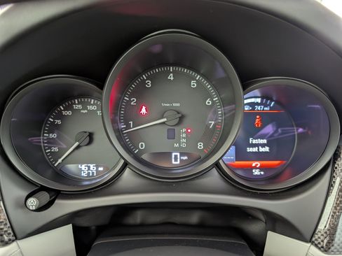 Used 2025 Porsche Macan image 23