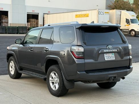 Used 2016 Toyota 4Runner SR5 AWD/4WD image 6