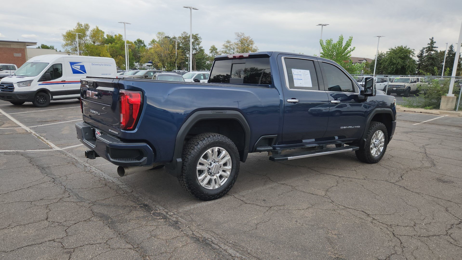 Used 2021 GMC Sierra 2500 Denali w/ Denali Ultimate Package AWD/4WD image 12