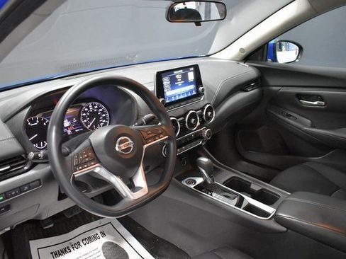 Used 2023 Nissan Sentra SV image 4