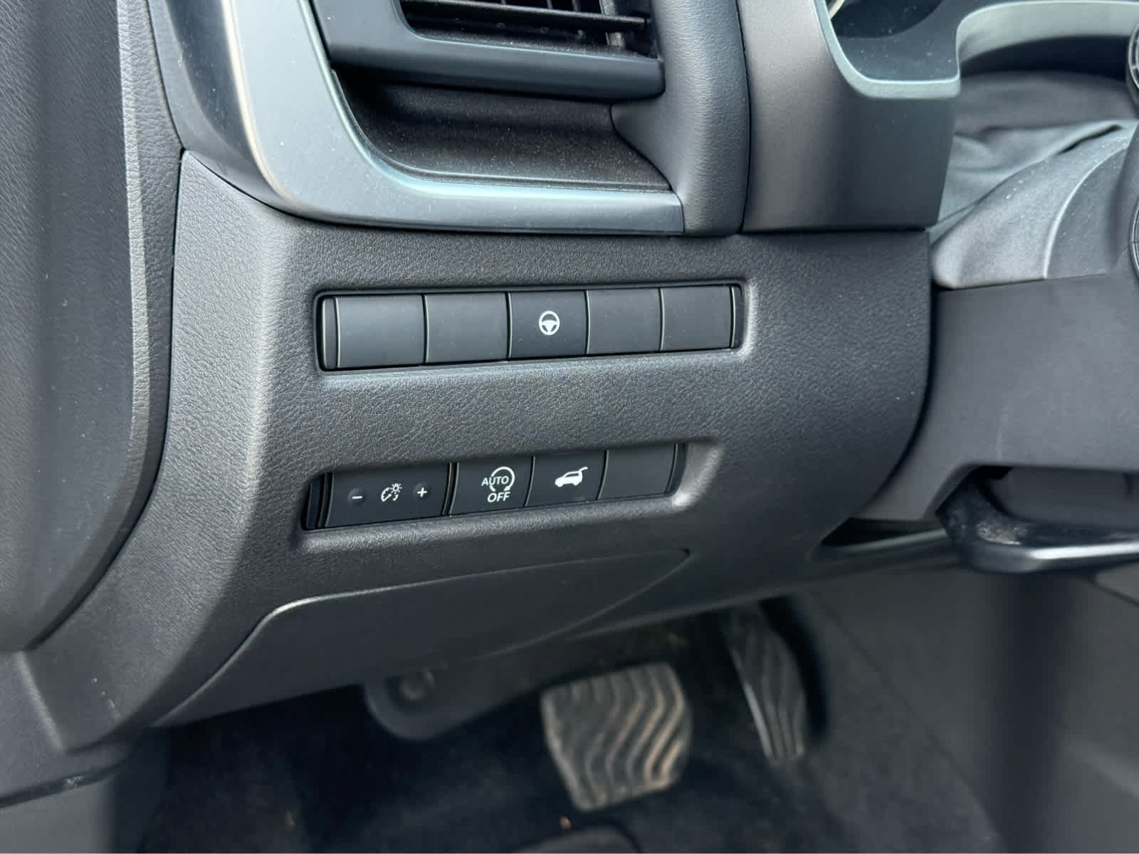 Used 2024 Nissan Rogue SV AWD/4WD image 14