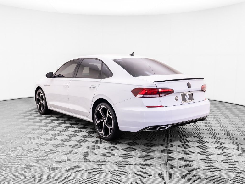 Used 2022 Volkswagen Passat 2.0T R-Line FWD image 4