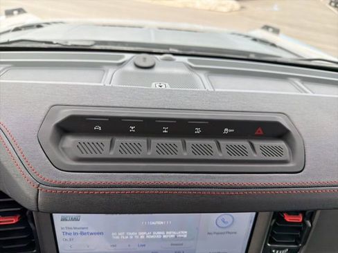 New 2025 Ford Bronco Raptor image 25