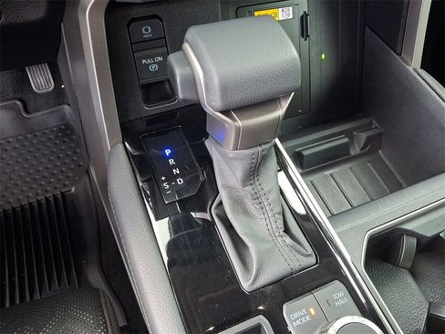 Used 2024 Toyota Tundra Limited image 14