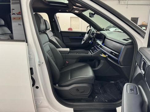 Used 2025 Hyundai Santa Fe Calligraphy image 45