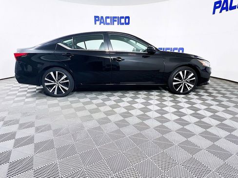 Used 2022 Nissan Altima 2.5 SR image 12