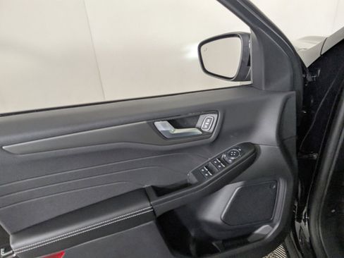 New 2025 Ford Escape SE w/ Class II Trailer Tow Package image 12