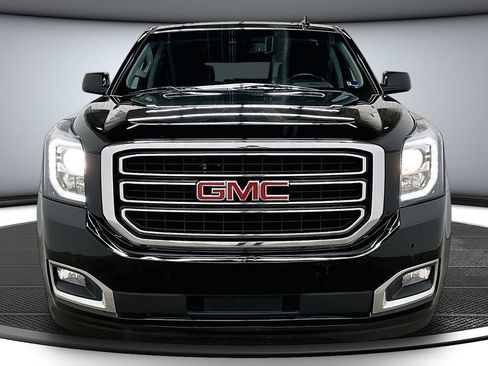 Used 2018 GMC Yukon SLT AWD/4WD image 2