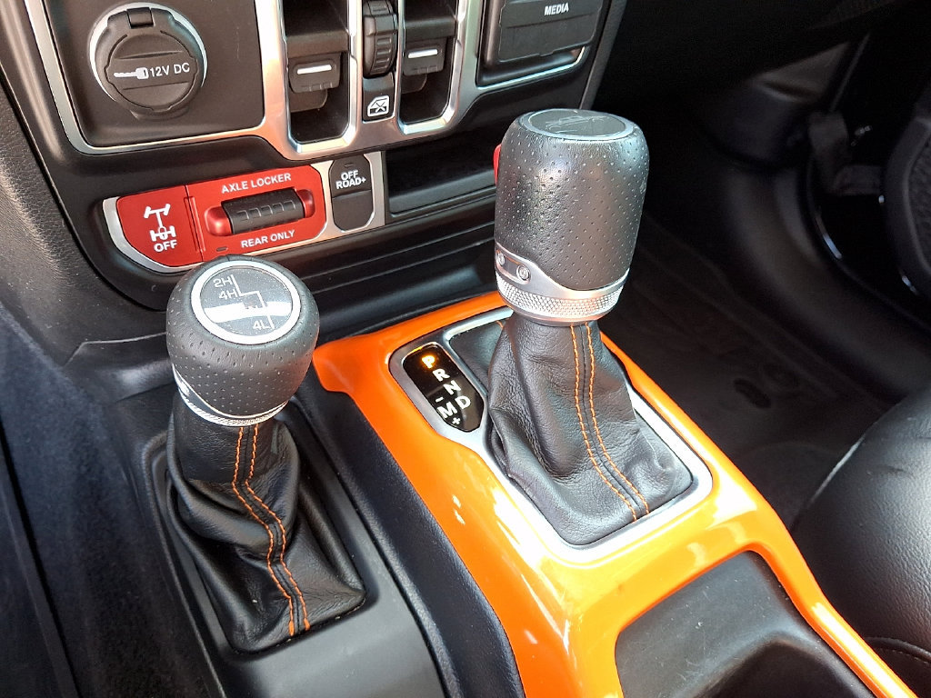 Used 2022 Jeep Gladiator Mojave w/ Cold Weather Group AWD/4WD image 13