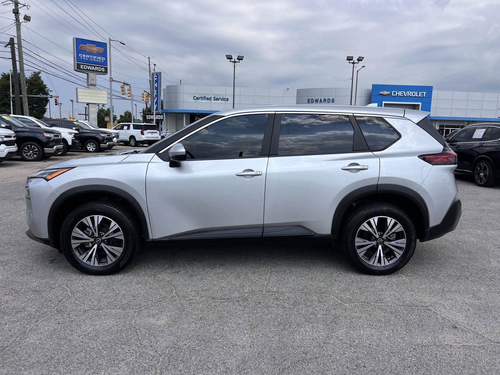 Used 2023 Nissan Rogue SV AWD/4WD image 29