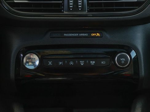 Certified 2025 Ford Escape ST-Line Elite w/ Premium Technology Package AWD/4WD image 14