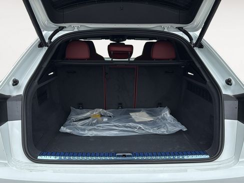 New 2026 Audi SQ8 Prestige AWD/4WD image 28