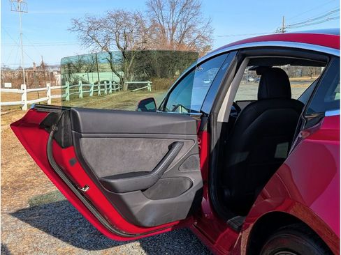 Used 2020 Tesla Model 3 Long Range image 10