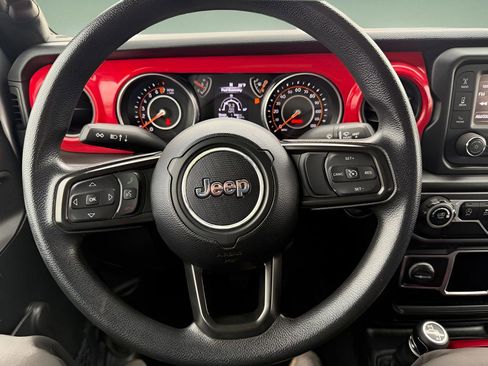 Used 2021 Jeep Wrangler Unlimited Sport image 17