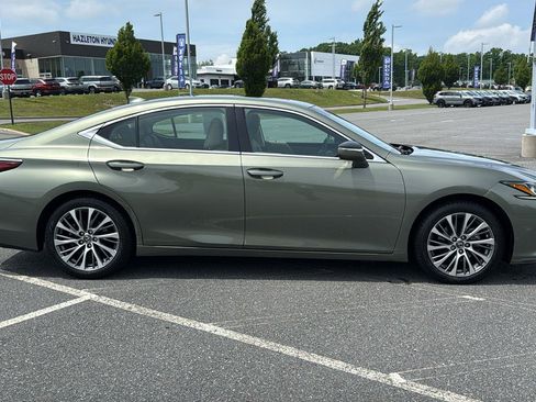 Used 2019 Lexus ES 350 w/ Premium Package FWD image 3